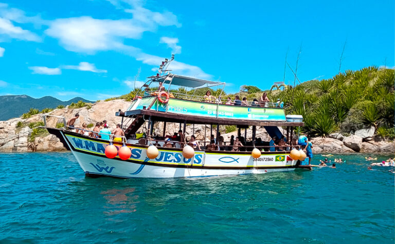 PASSEIO TOBOAGUA 2 ANDARES EMBARCAÇÃO PARA ATE 85 PESSOAS A BORDO